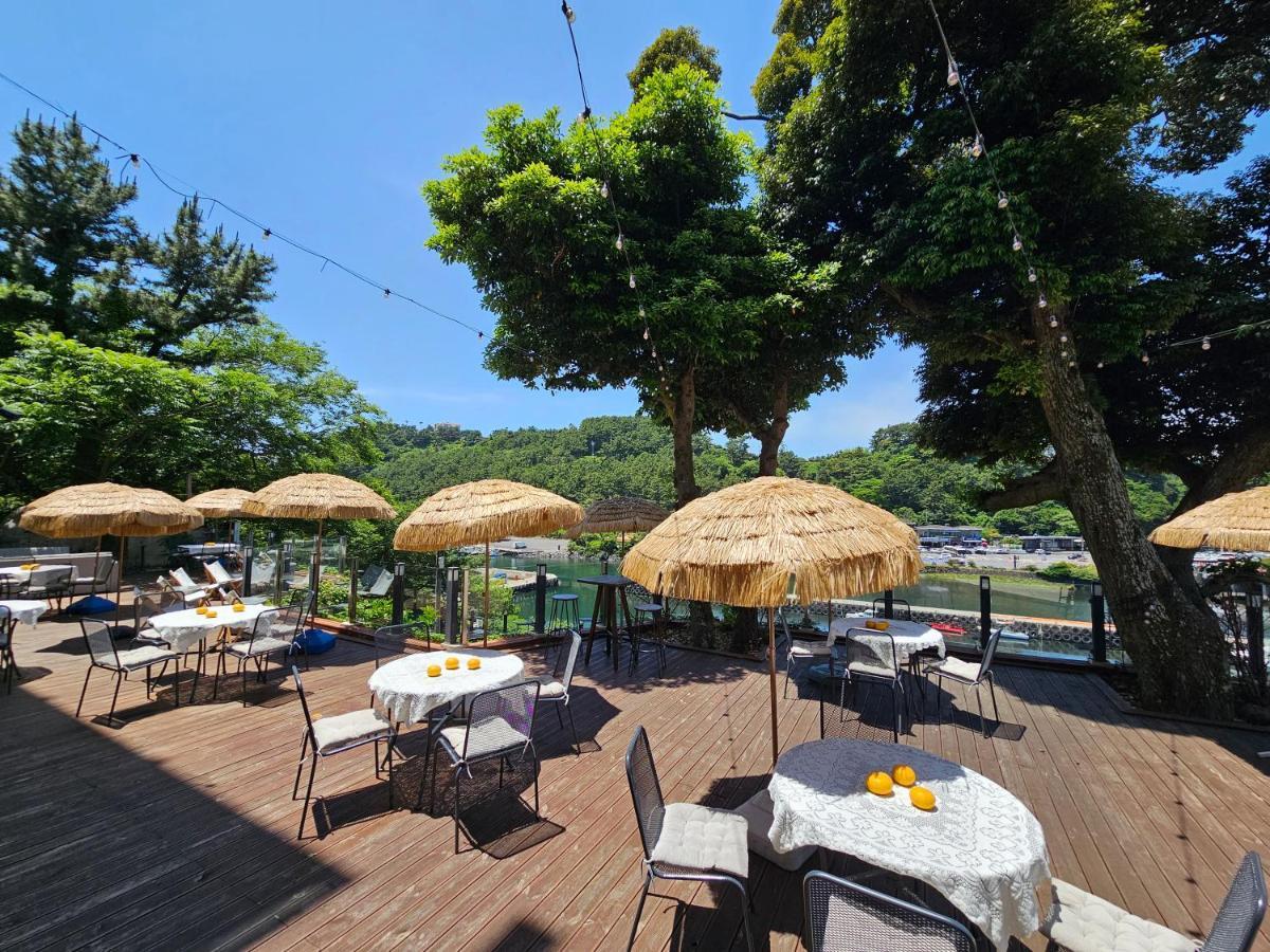 Cheonjiyeon Crystal Hotel Seogwipo Exterior photo